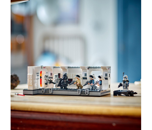 LEGO Star Wars 75387 Wejście na pokład statku kosmicznego Tantive - 1220604 - zdjęcie 5